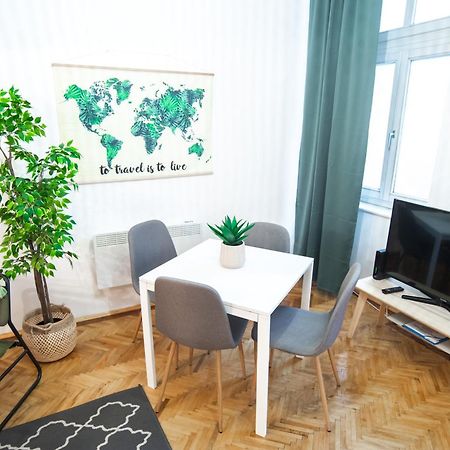 Lovely Apartment In Erzsebetvaros A57 Budapeşte Dış mekan fotoğraf
